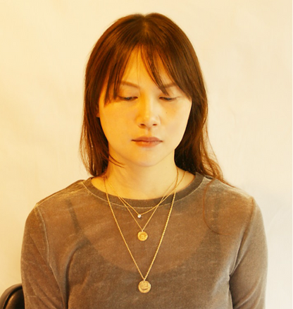 "Live with dream & Laurel"ゴールドコインネックレス