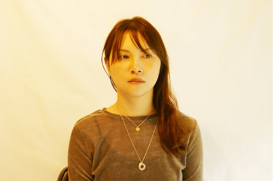 Circleゴールドコインネックレス（文字: Just want to be sincere（誠実でいたいだけ）