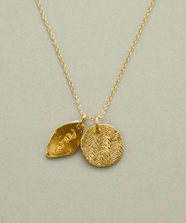 【新商品】Land of Natureゴールドコインネックレス（文字: Peace 平和）