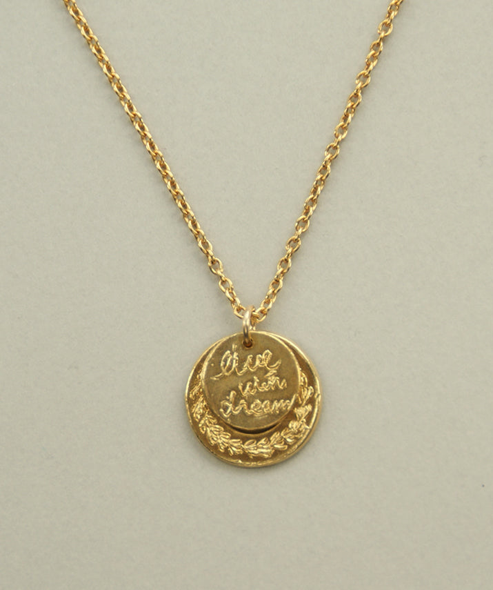 "Live with dream & Laurel"ゴールドコインネックレス